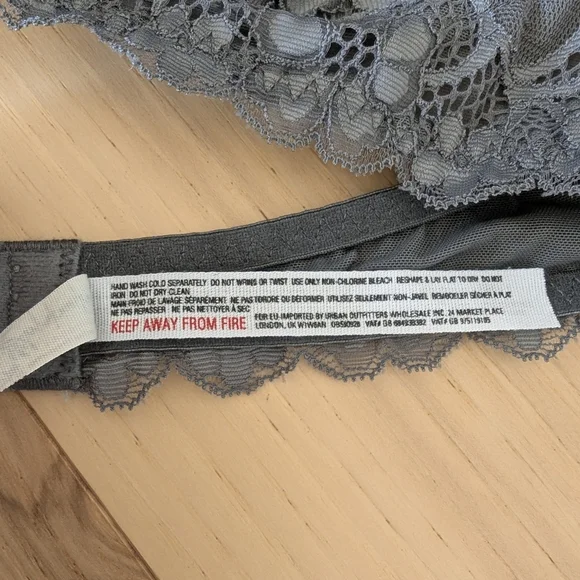 Free People Galloon Lace Halter Bralette Gray Plunge Stretchy Soft Wireless - Picture 8 of 9